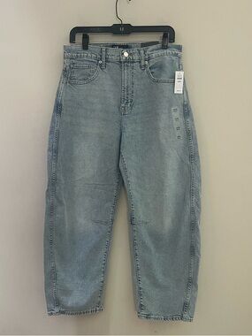 Gap Light Blue woman’s high rise Relaxed Fit Barrel Jeans
